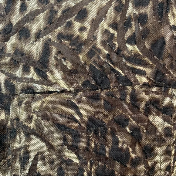 Chicos 0 Blouse Size Small /4   Brown Animal Print Button Front - Picture 4 of 12